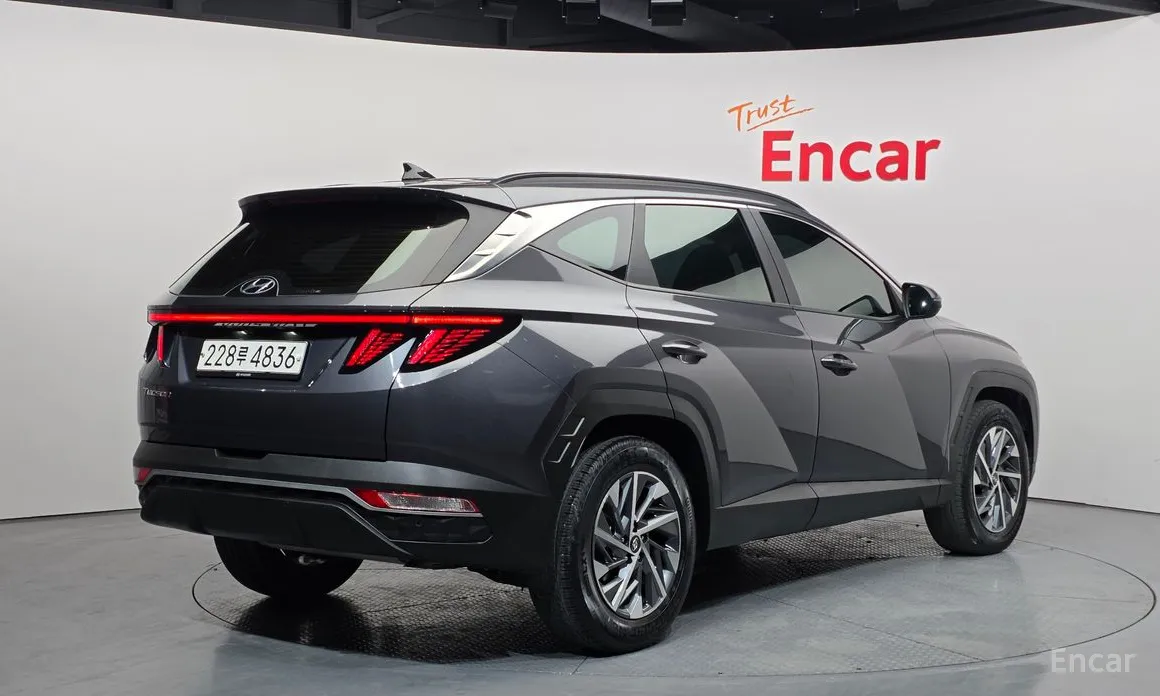 Фото 2 - Hyundai Tucson