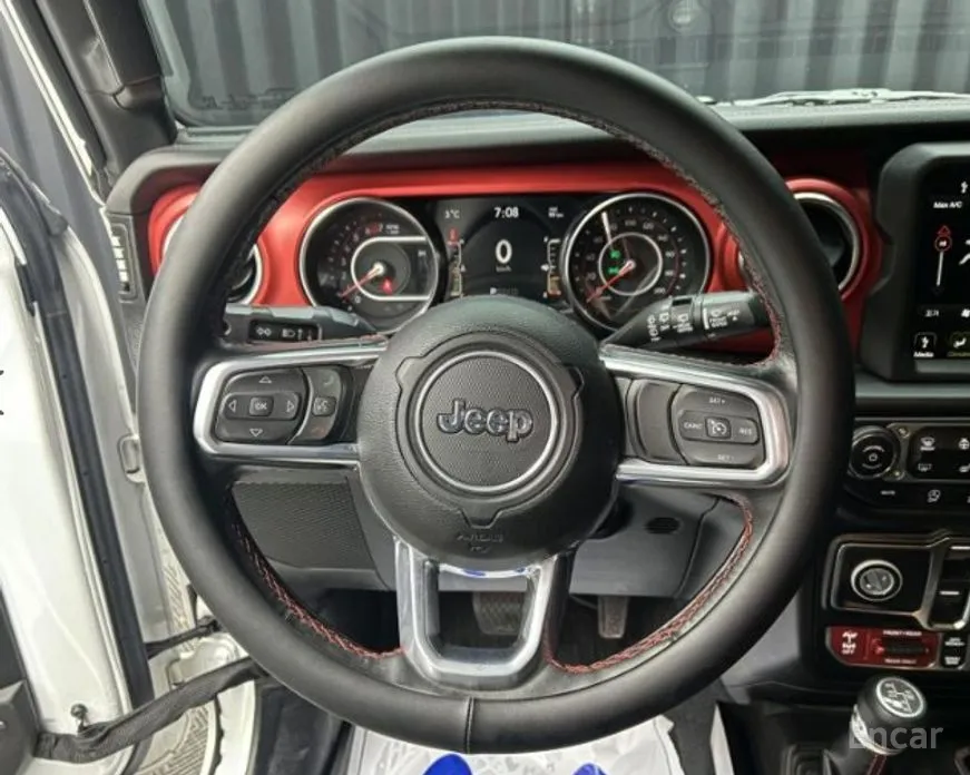 Фото 10 - Jeep Wrangler