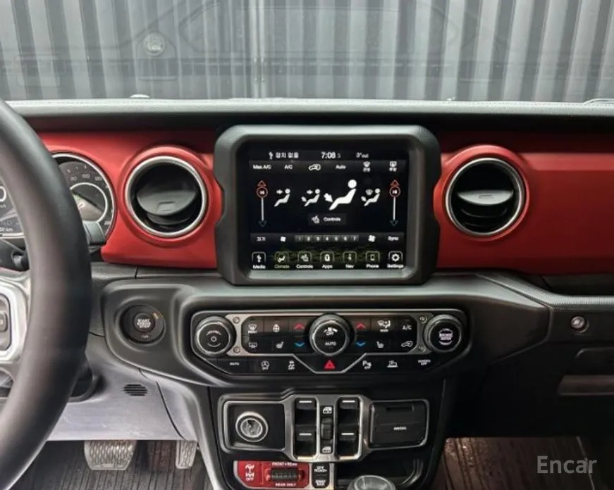 Фото 12 - Jeep Wrangler