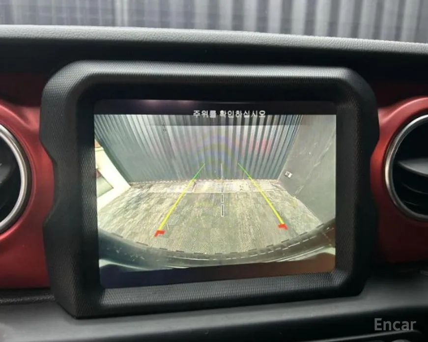 Фото 17 - Jeep Wrangler