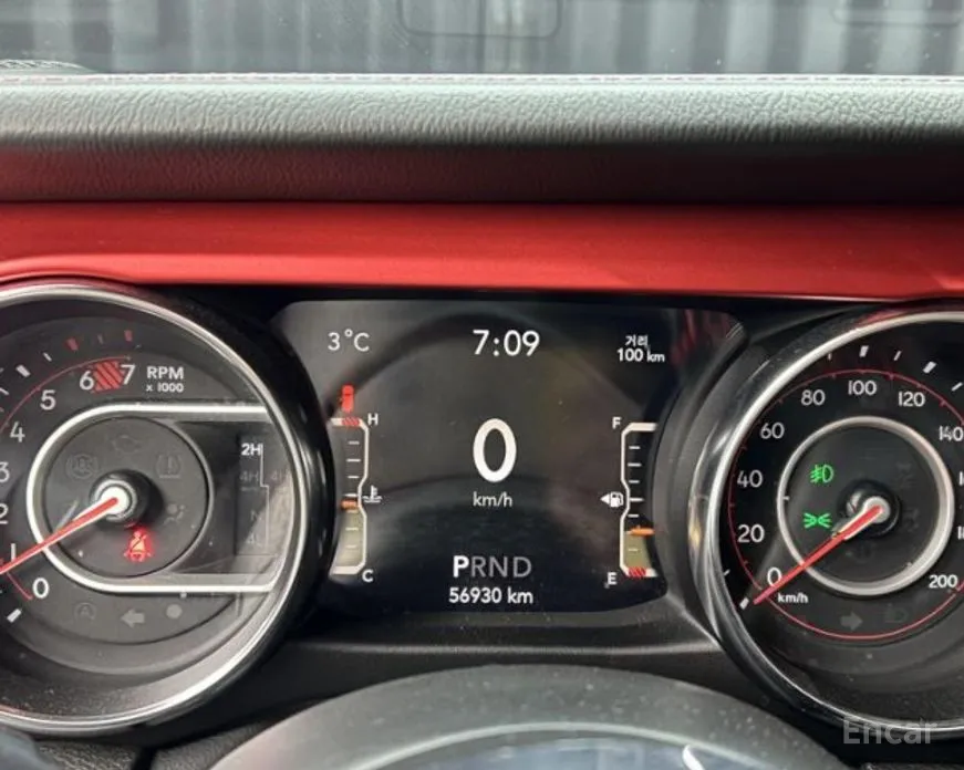 Фото 18 - Jeep Wrangler