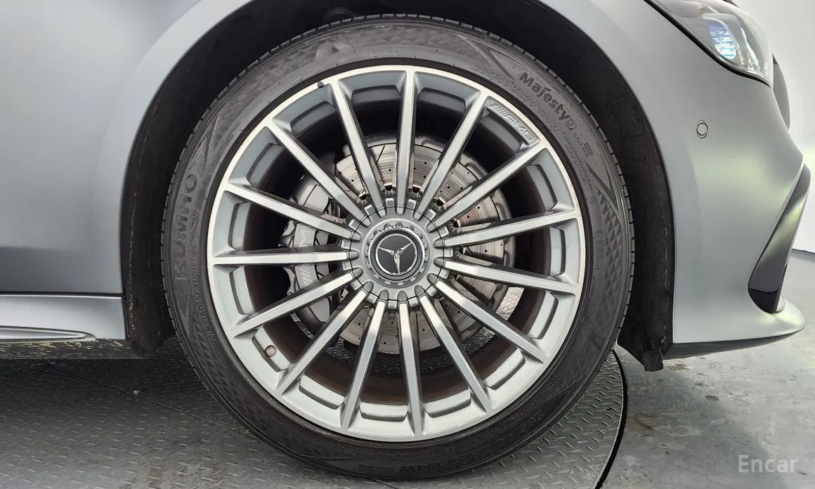 Фото 5 - Mercedes-Benz AMG GT