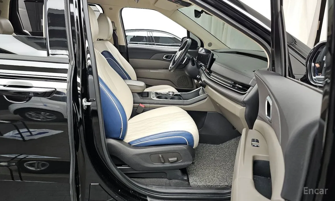 Фото 11 - Kia Carnival