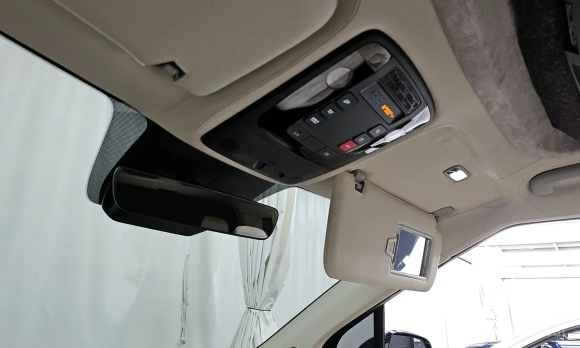 Фото 19 - Kia Carnival