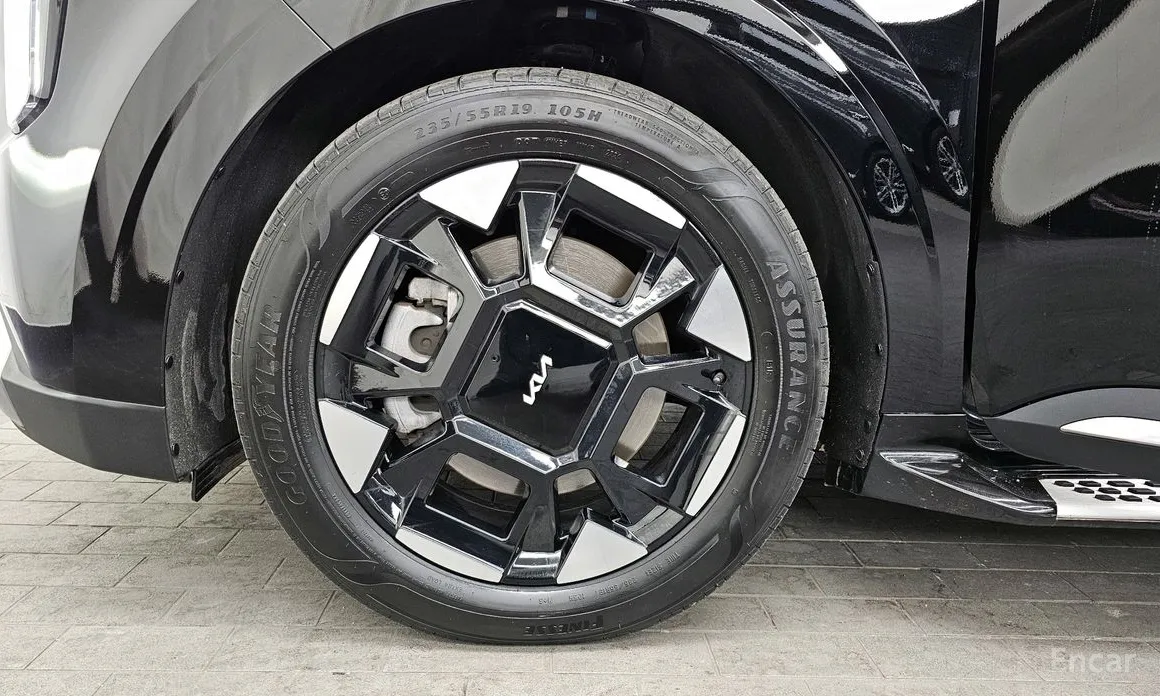 Фото 5 - Kia Carnival