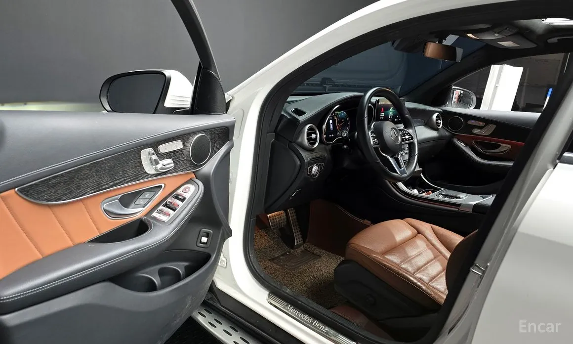 Фото 11 - Mercedes-Benz GLC-Class