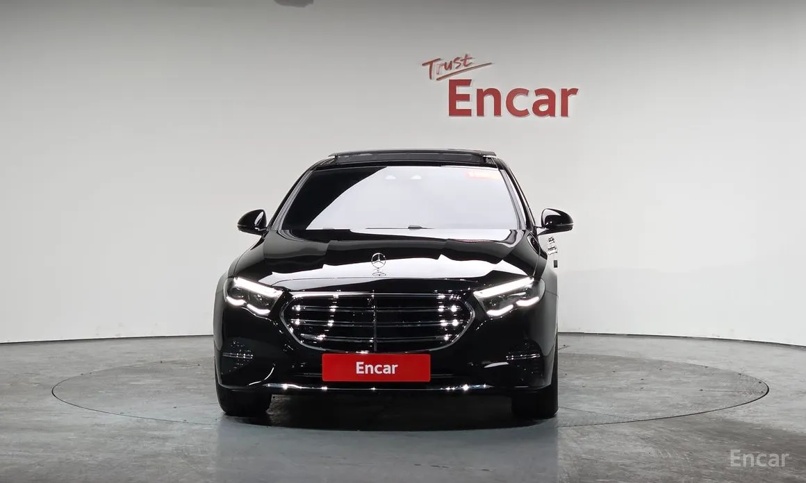 Фото 3 - Mercedes-Benz E-Class