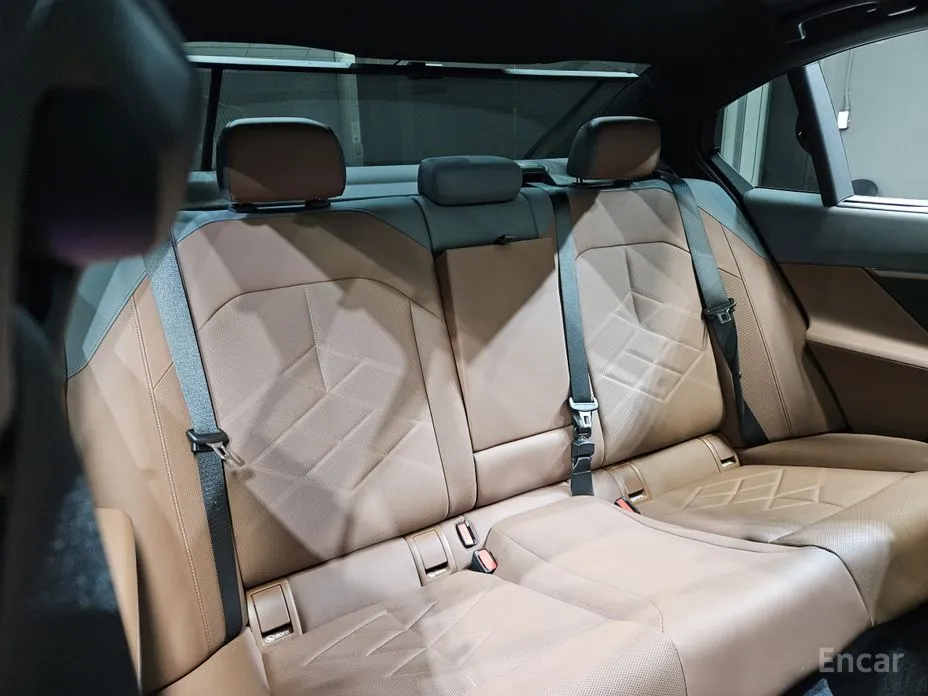 Фото 18 - BMW 5 Series