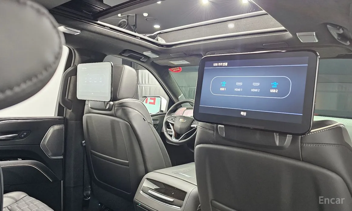 Фото 18 - Cadillac Escalade