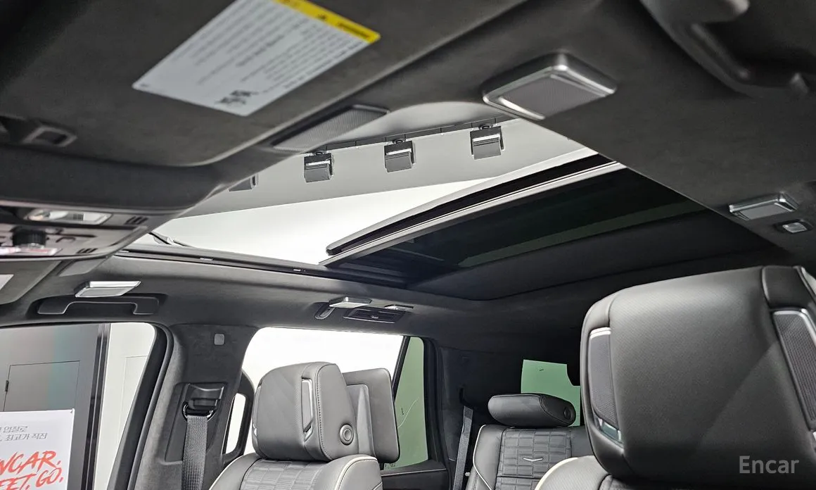 Фото 19 - Cadillac Escalade