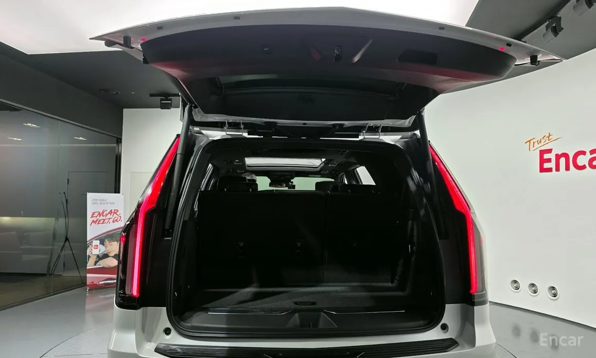 Фото 20 - Cadillac Escalade