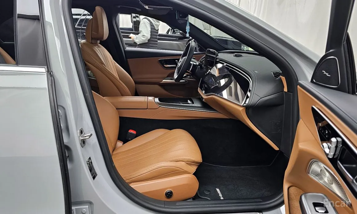 Фото 11 - Mercedes-Benz E-Class