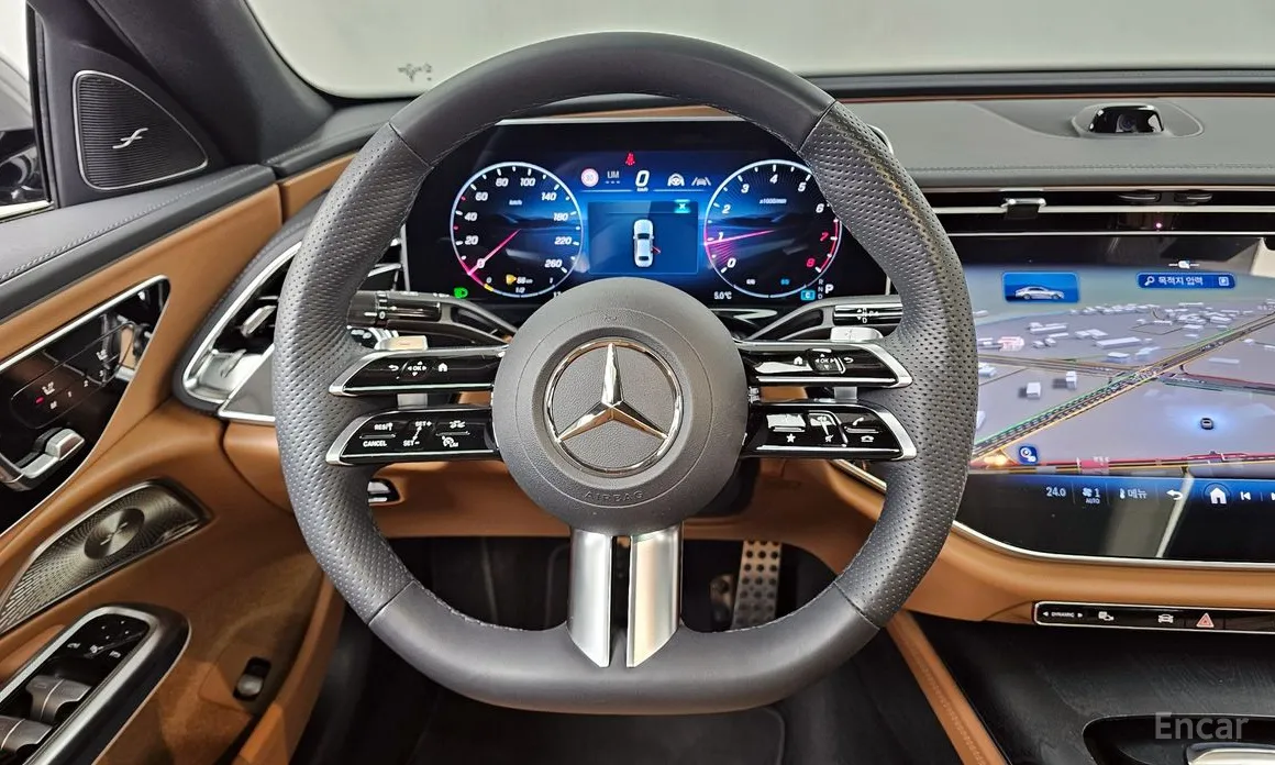 Фото 13 - Mercedes-Benz E-Class