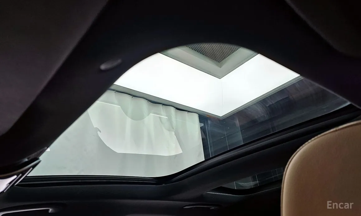 Фото 19 - Mercedes-Benz E-Class