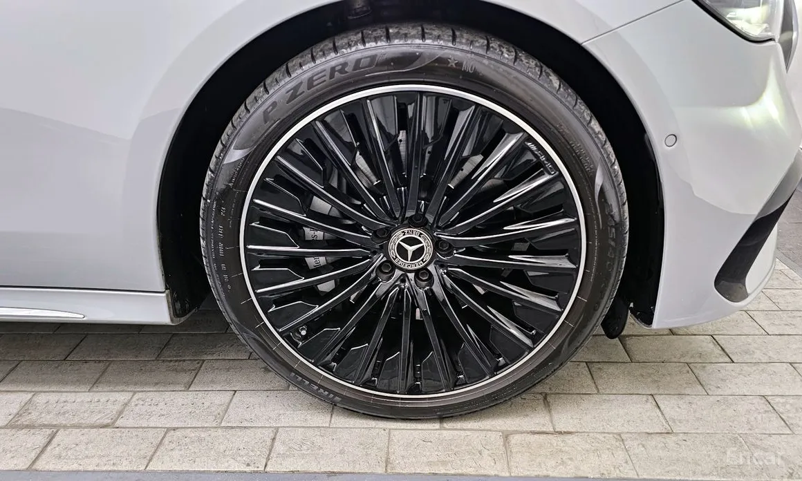 Фото 5 - Mercedes-Benz E-Class