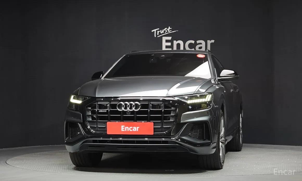 Фото 3 - Audi Q8