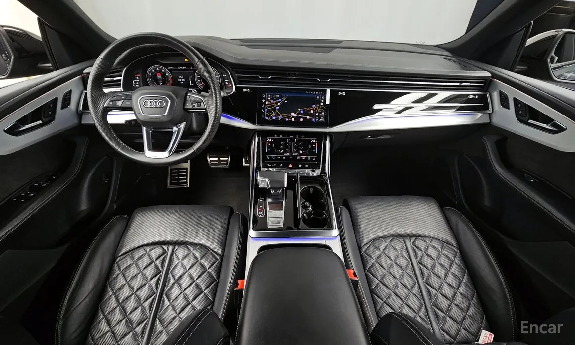 Фото 7 - Audi Q8