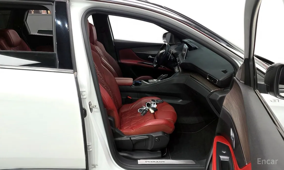 Фото 11 - Peugeot 5008