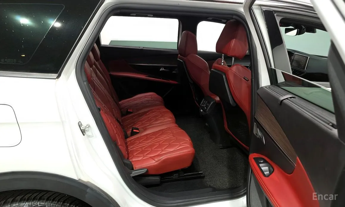 Фото 12 - Peugeot 5008