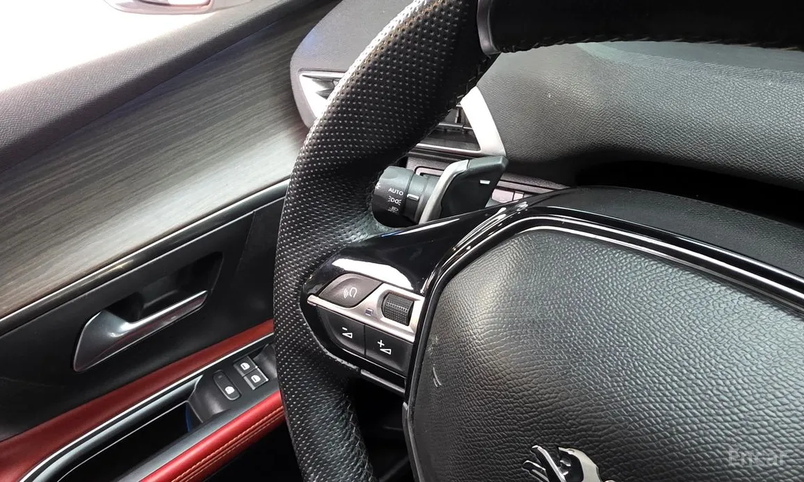 Фото 19 - Peugeot 5008