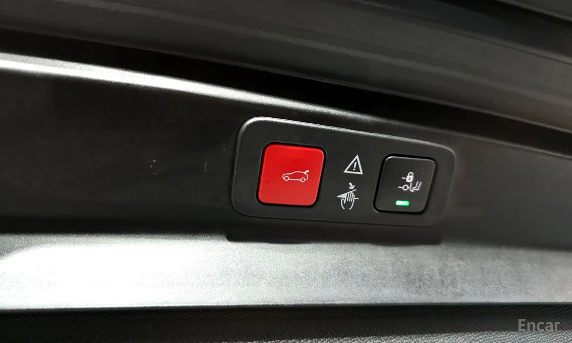 Фото 20 - Peugeot 5008