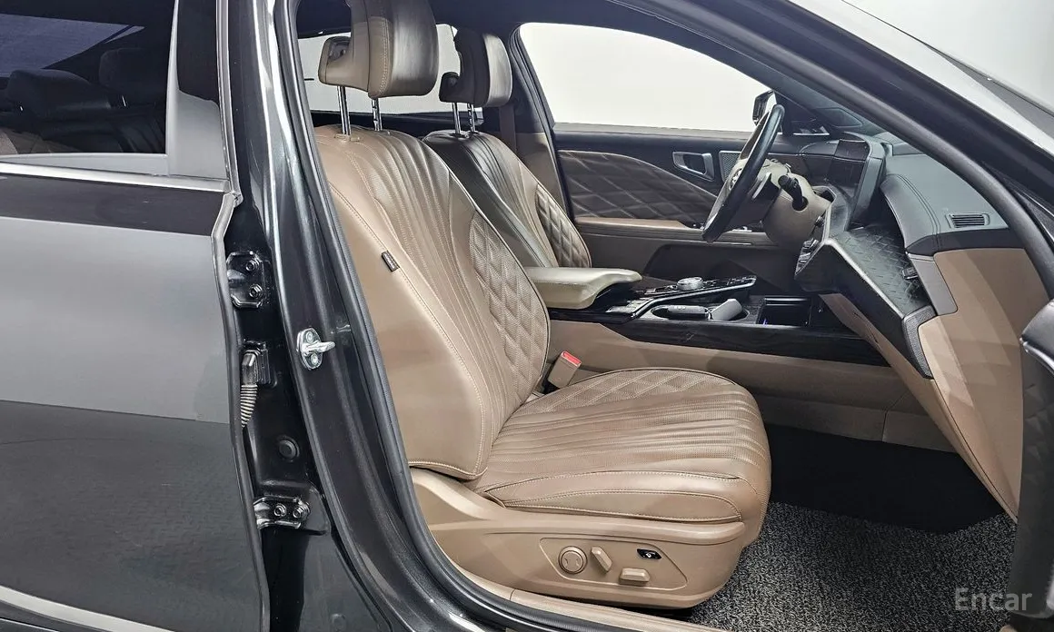 Фото 10 - Kia K8