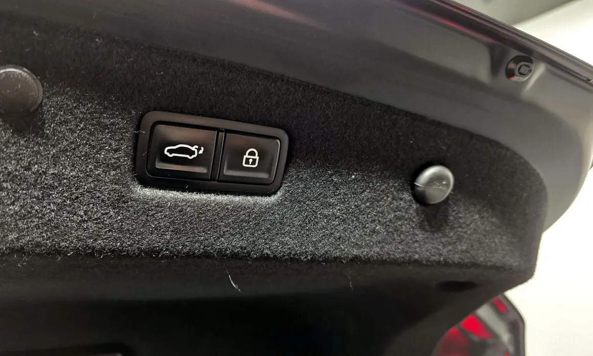 Фото 20 - Kia K8