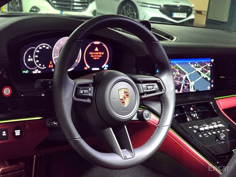 Фото 14 - Porsche Panamera