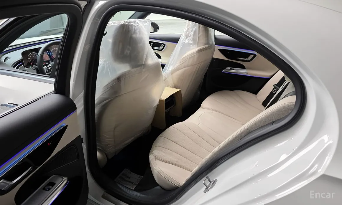 Фото 11 - Mercedes-Benz E-Class