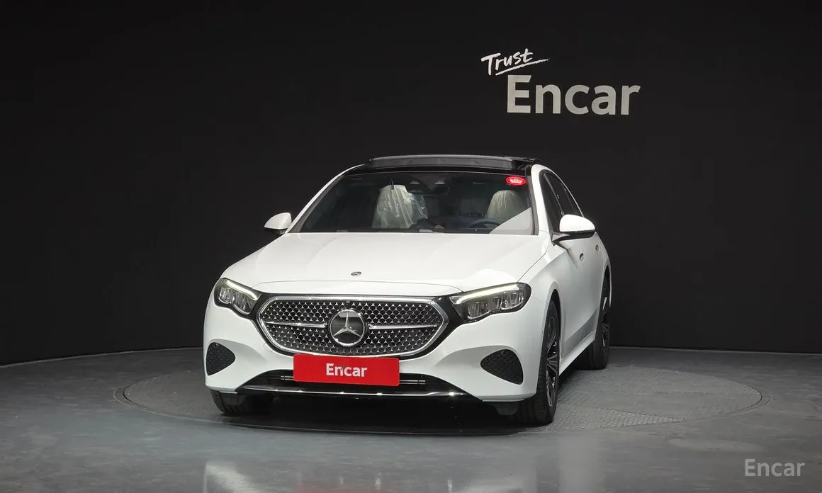 Фото 3 - Mercedes-Benz E-Class