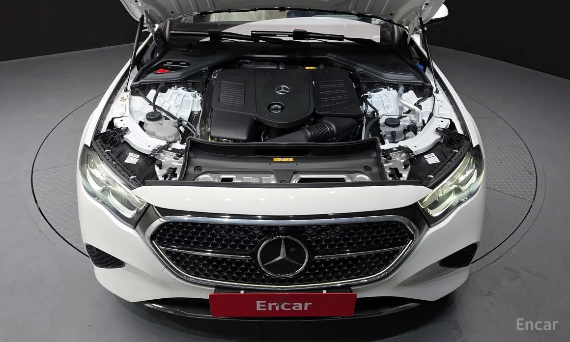 Фото 6 - Mercedes-Benz E-Class