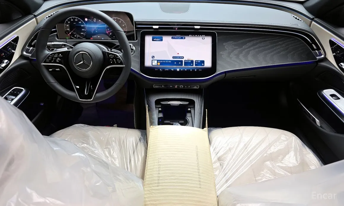 Фото 7 - Mercedes-Benz E-Class