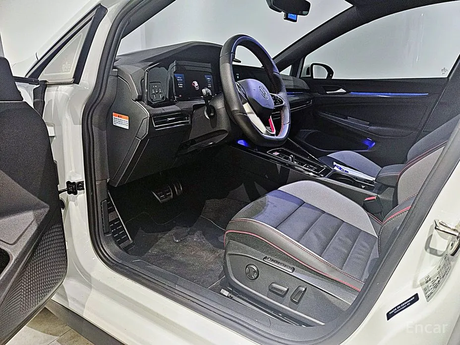 Фото 10 - Volkswagen Golf