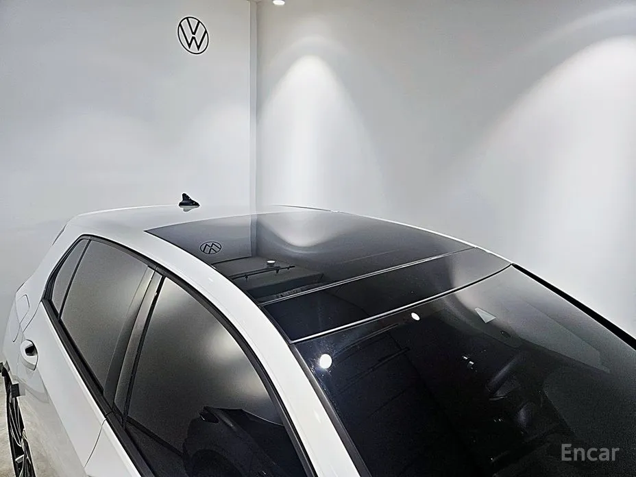 Фото 17 - Volkswagen Golf