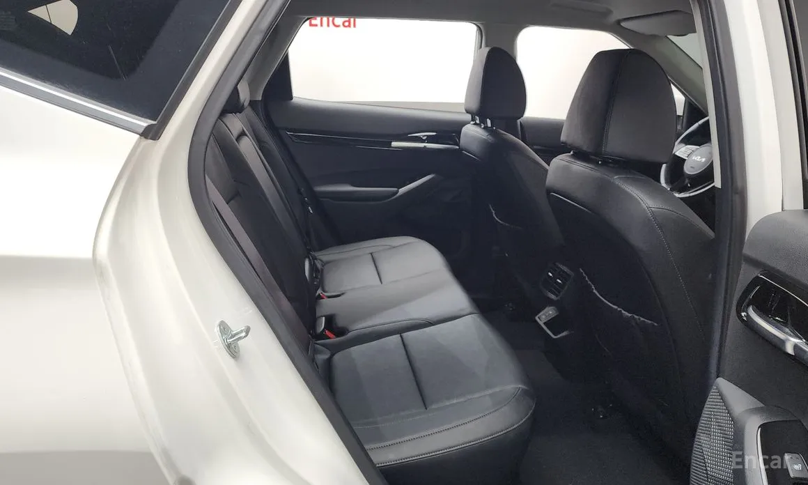 Фото 12 - Kia Seltos