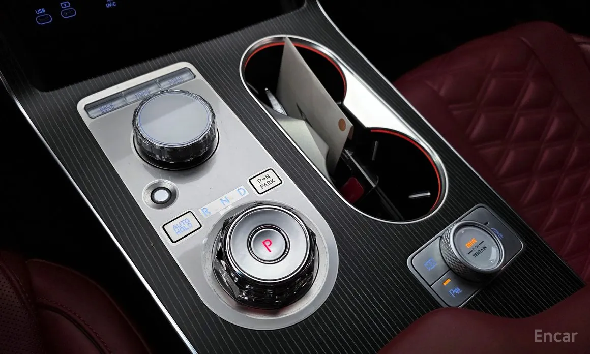 Фото 9 - Genesis GV80