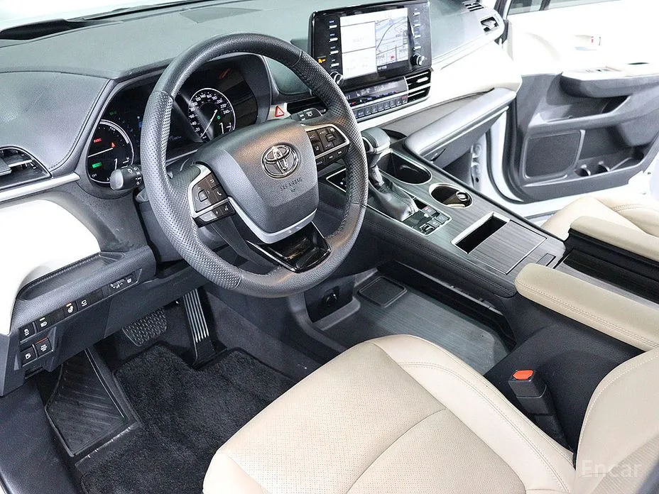 Фото 16 - Toyota Sienna