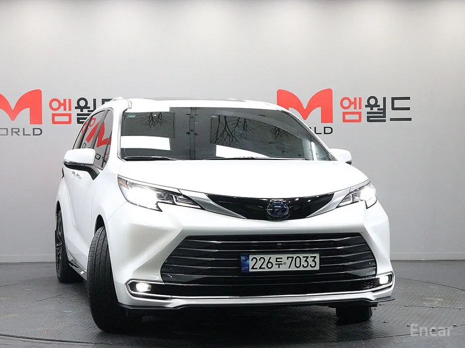 Фото 2 - Toyota Sienna