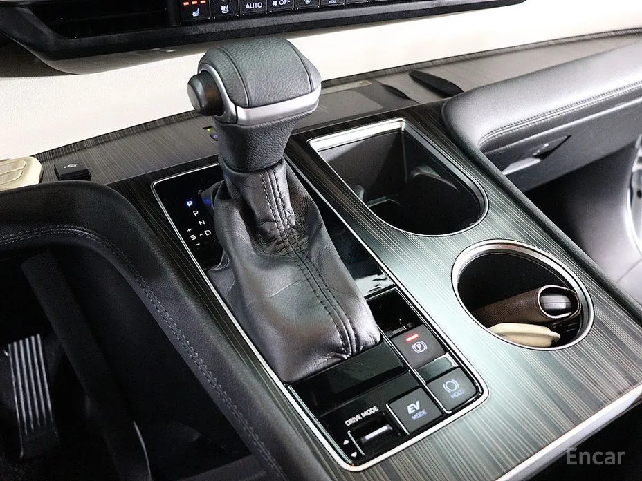 Фото 8 - Toyota Sienna