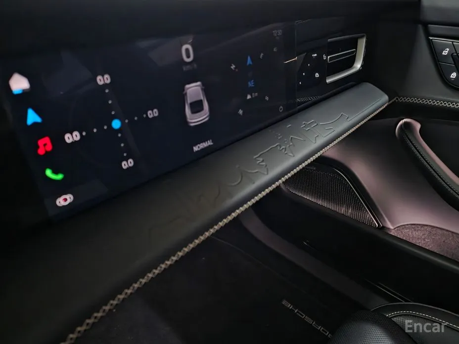 Фото 15 - Porsche Taycan