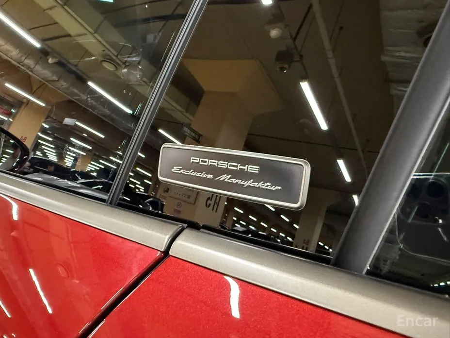 Фото 20 - Porsche Taycan