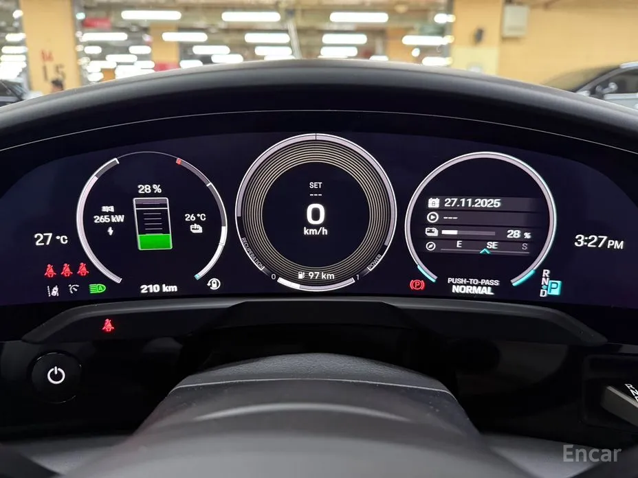 Фото 8 - Porsche Taycan