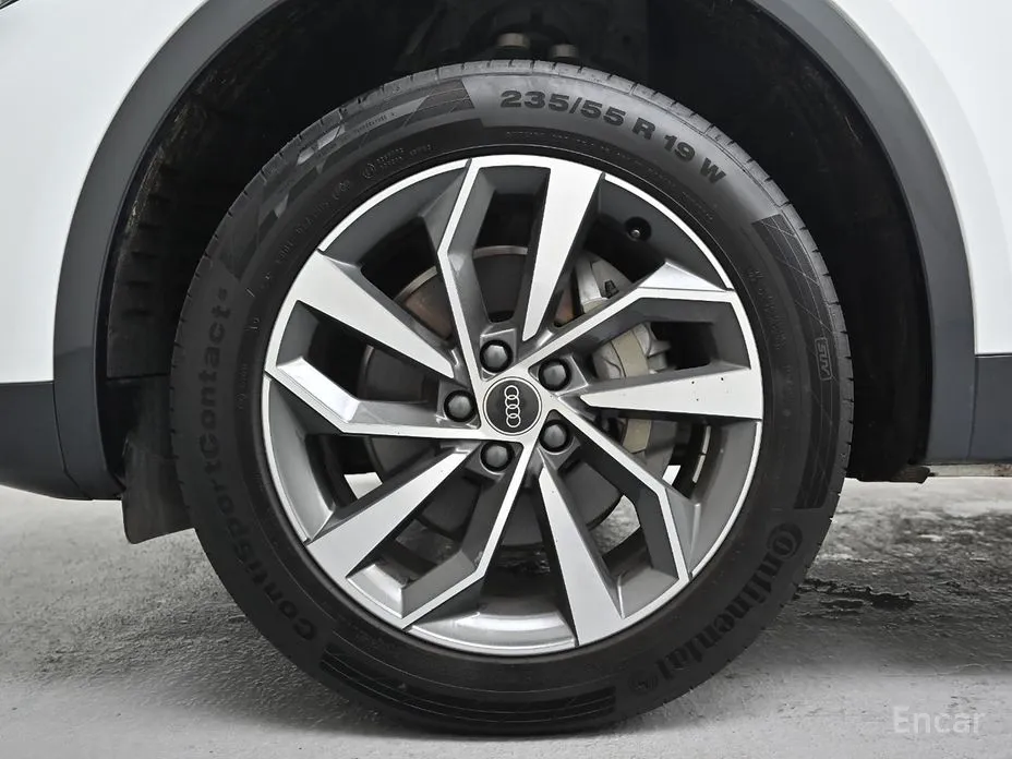 Фото 5 - Audi Q5