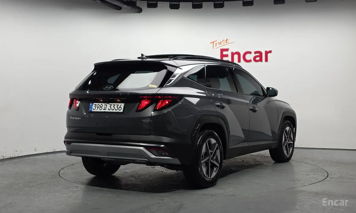 Фото 2 - Hyundai Tucson