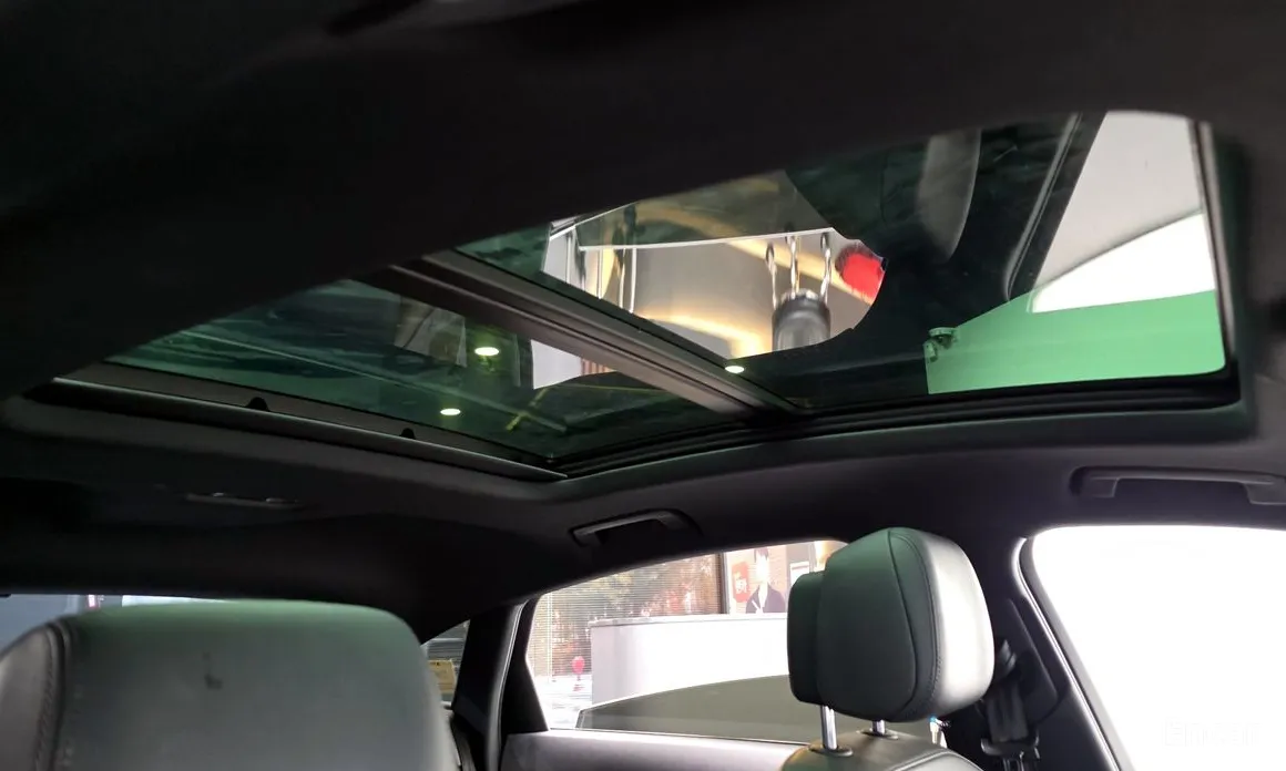 Фото 17 - Audi e-tron