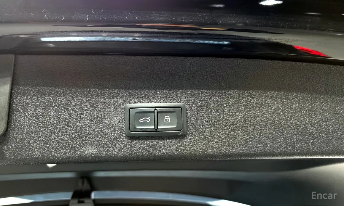 Фото 20 - Audi e-tron