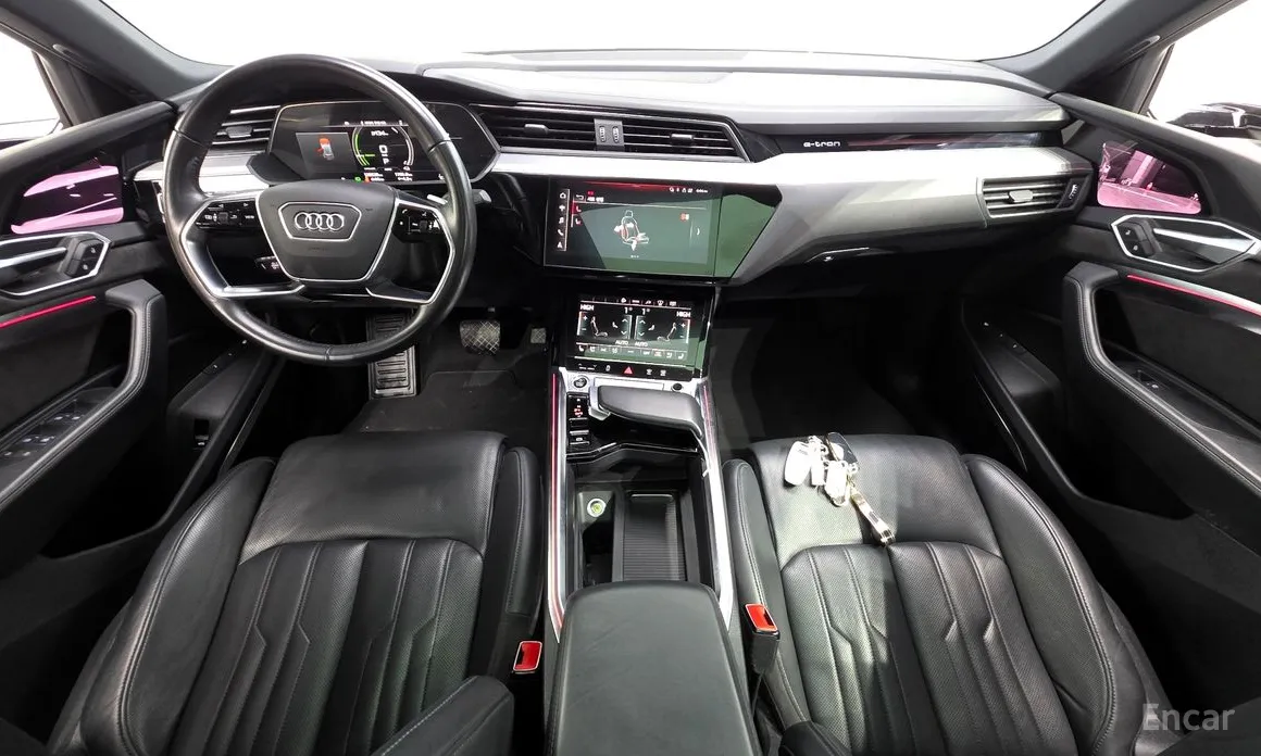 Фото 7 - Audi e-tron