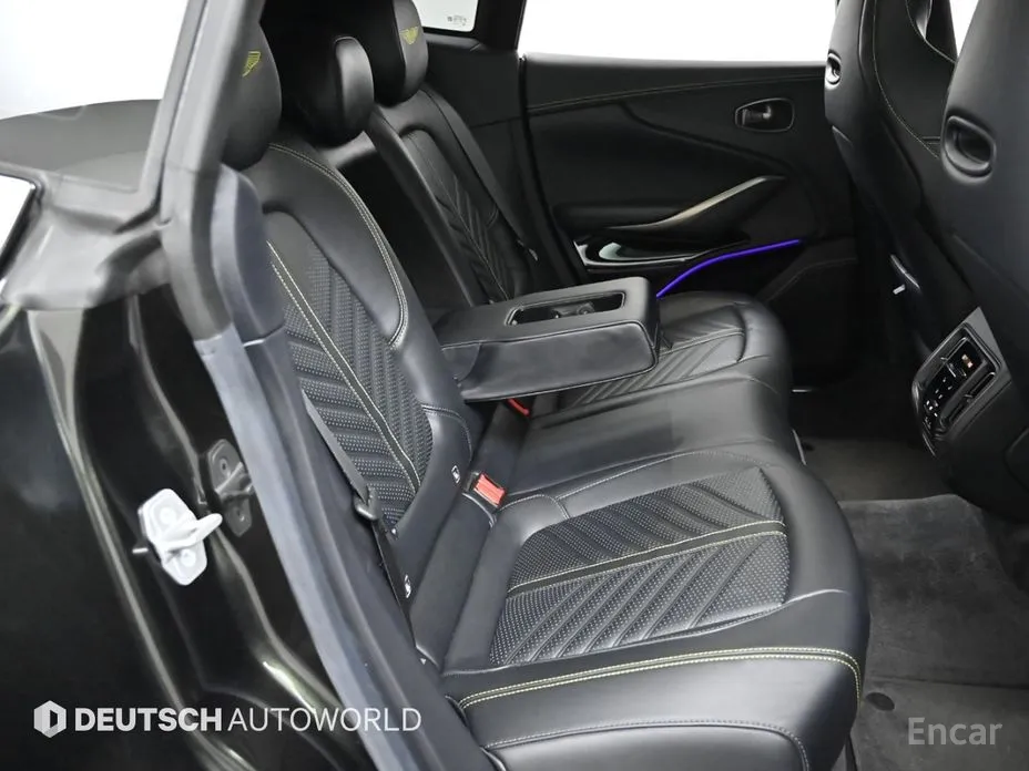 Фото 12 - Aston Martin DBX