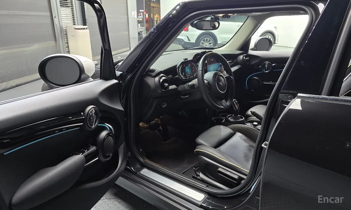 Фото 10 - Mini Cooper