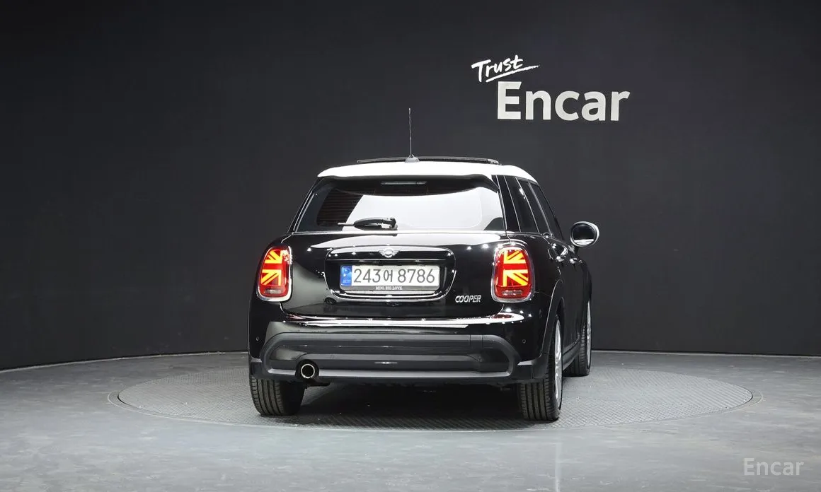 Фото 4 - Mini Cooper